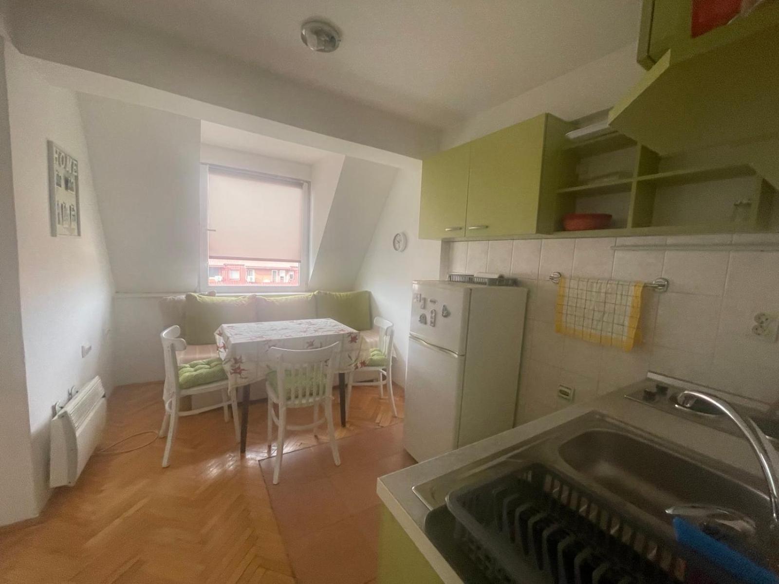 Wolf's Flat Apartment